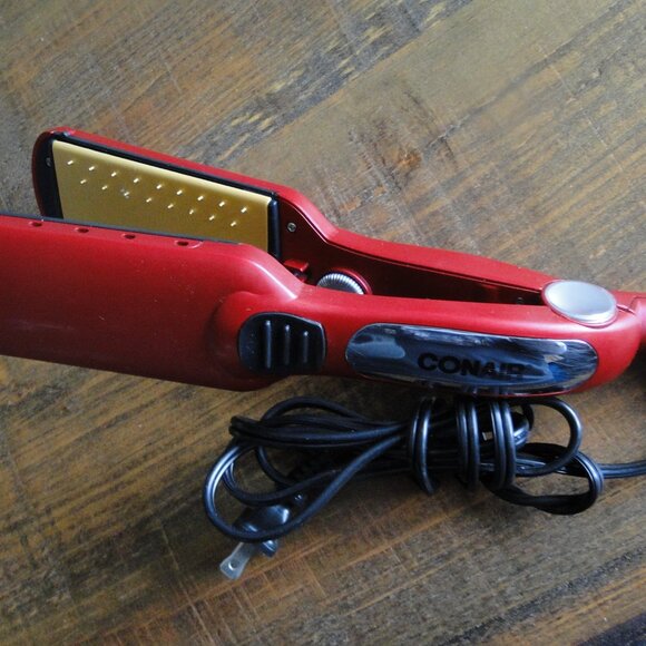 Conair 2" Wet·Dry Tourmaline Ceramic Straightener with Straightening Pins - Picture 3 of 5